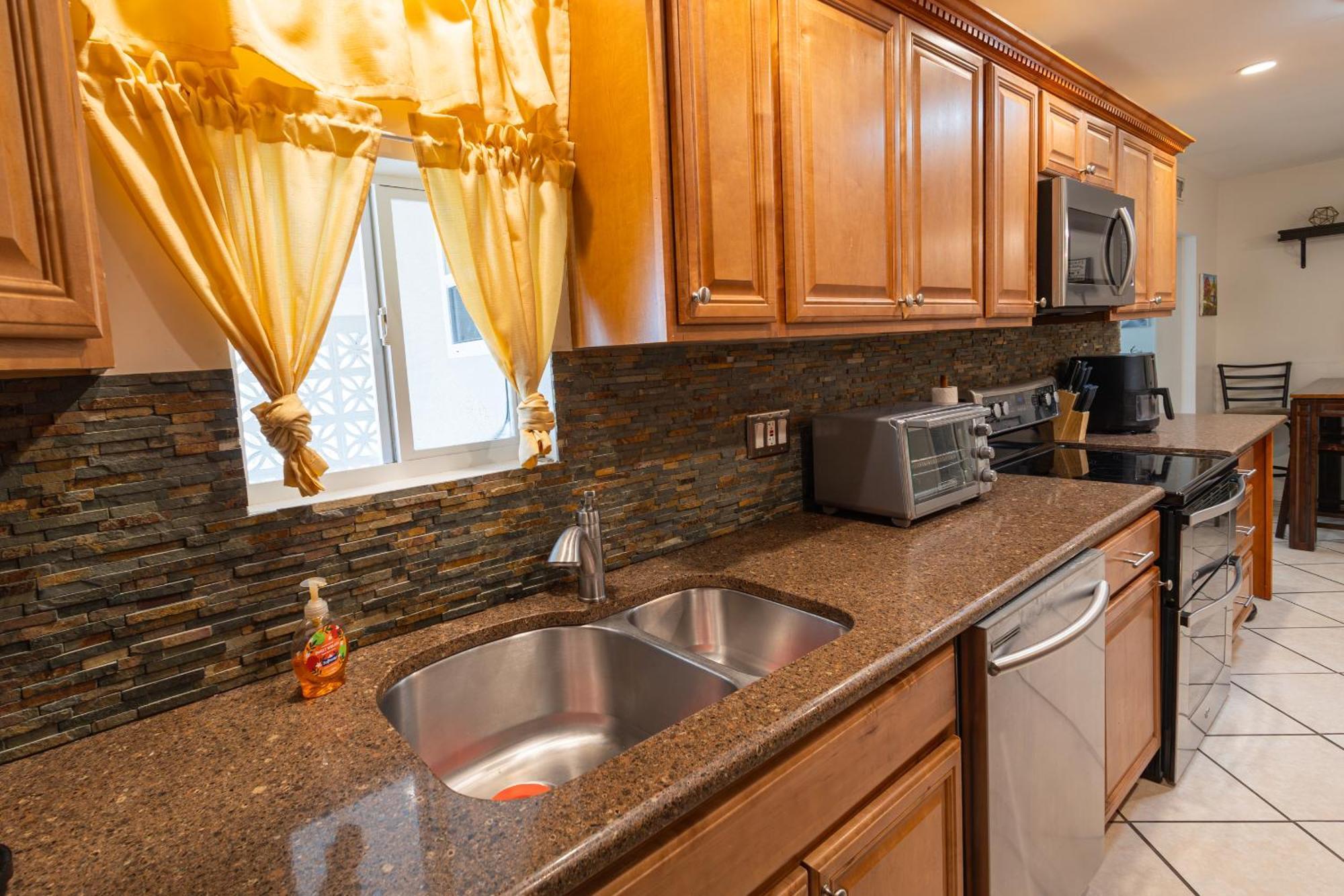 Comfy 3 Bedroom With Parking & Close To Everything North North Naples エクステリア 写真